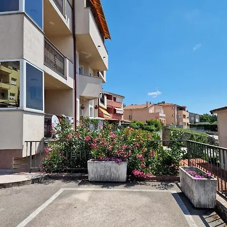 아파트 Apartman Marija 카스타브